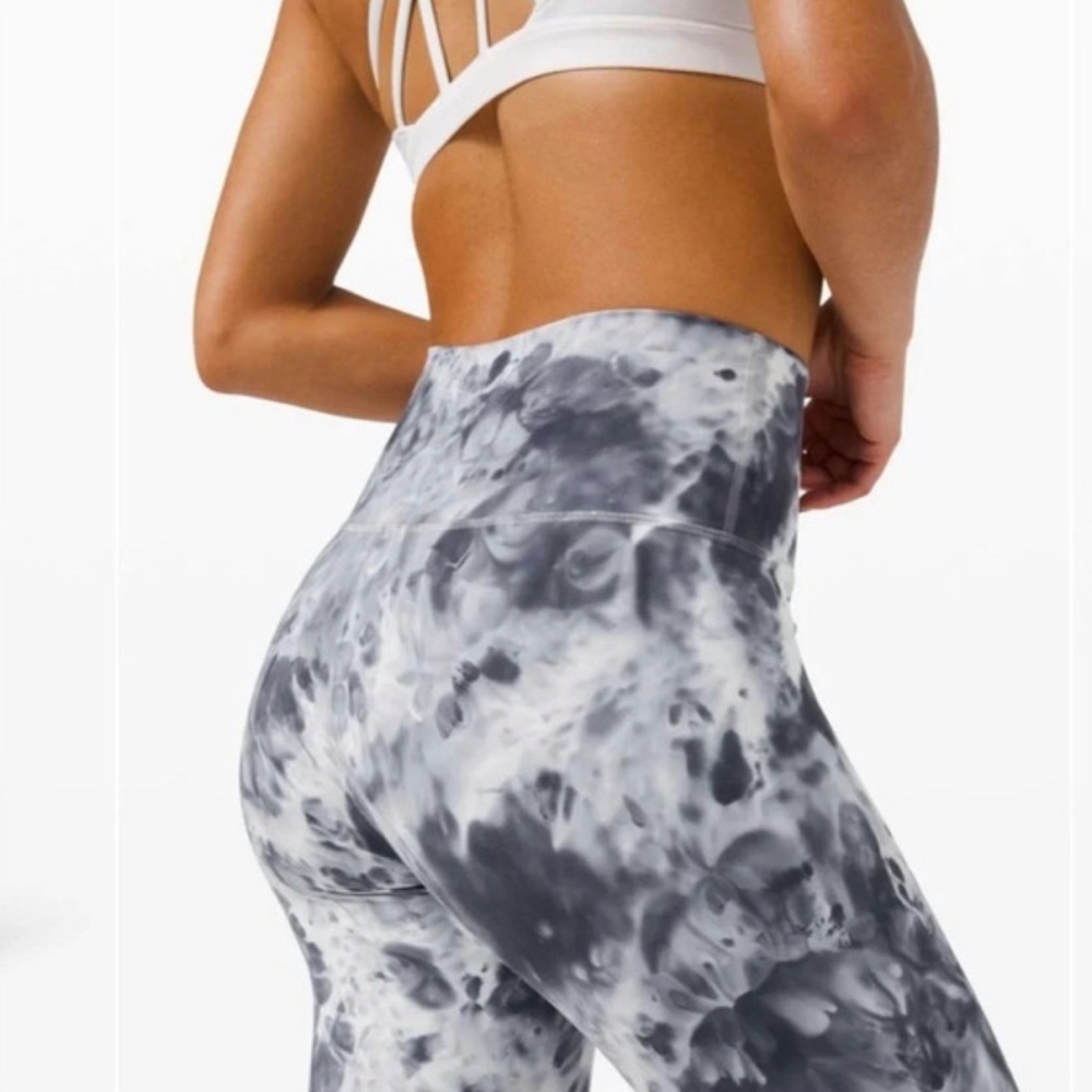 Lululemon Wunder Under HR Marble Tie Dye Blue and White Leggings